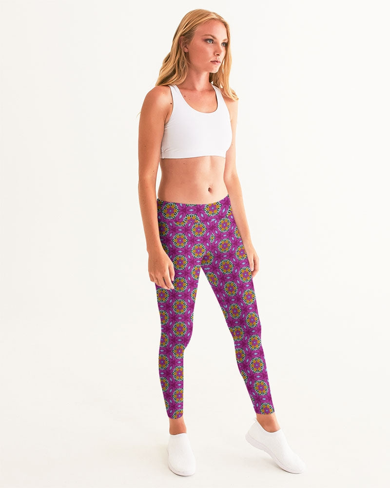 Give Love Women's All-Over Print Yoga Pants