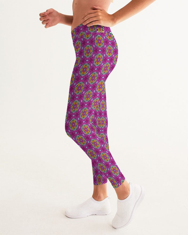 Give Love Women's All-Over Print Yoga Pants