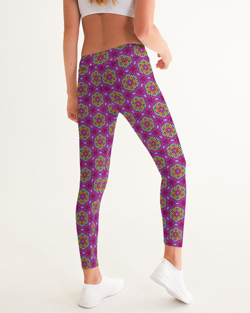 Give Love Women's All-Over Print Yoga Pants