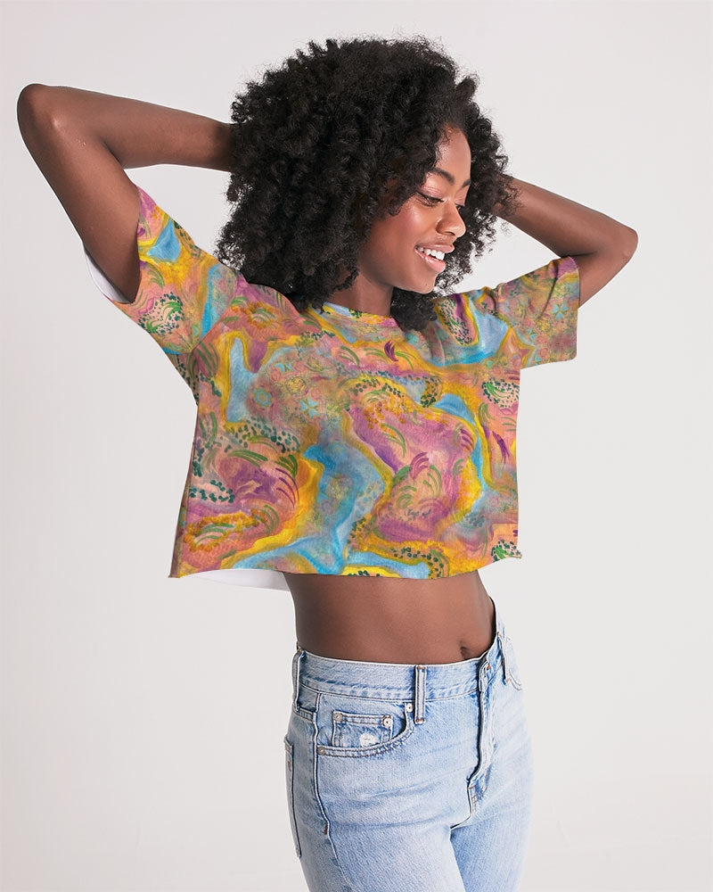 Around the world Women's Lounge Cropped Tee