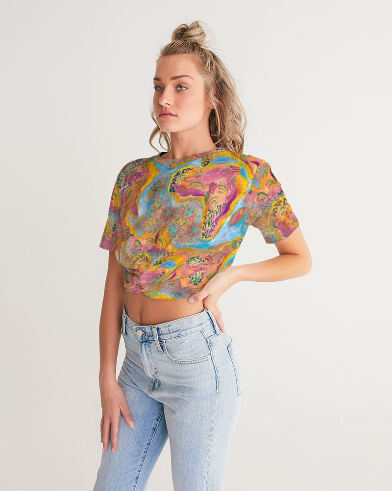 Around the world Women's Twist-Front Cropped Tee