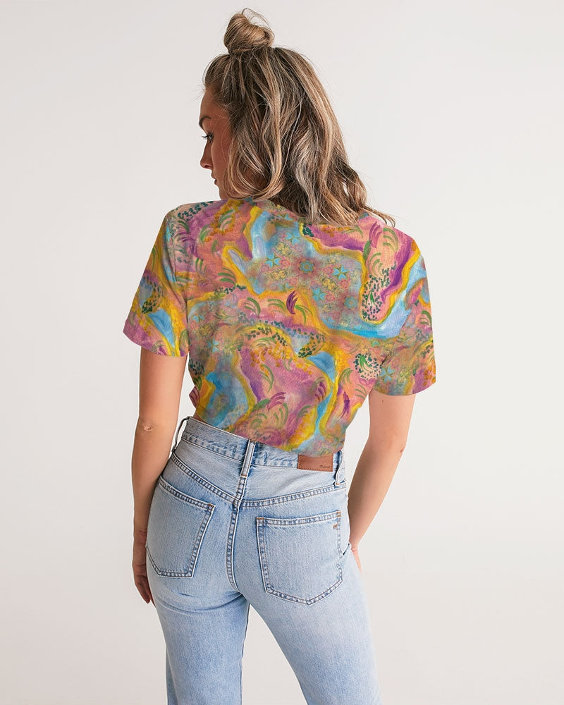 Around the world Women's Twist-Front Cropped Tee