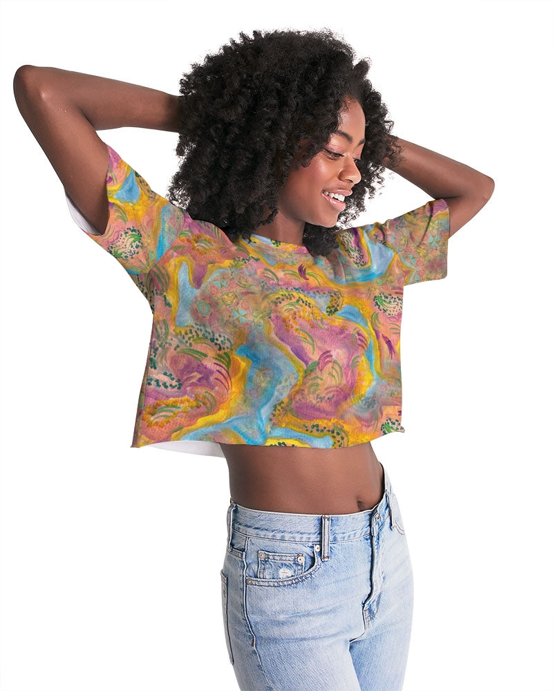 Around the world Women's Lounge Cropped Tee