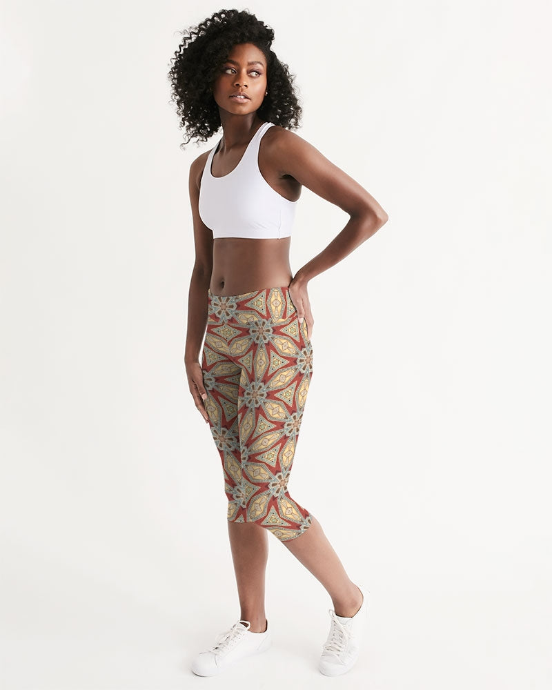 Red Geometric Stars Women's Mid-Rise Capri